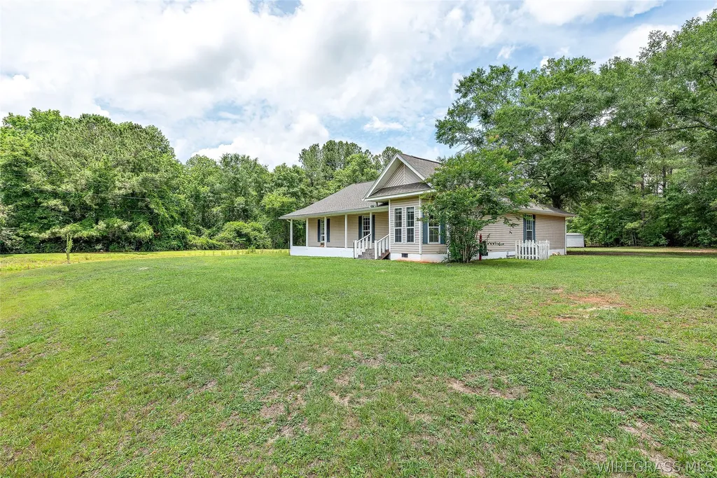 13308 W State Highway 52 Highway Samson AL 36477