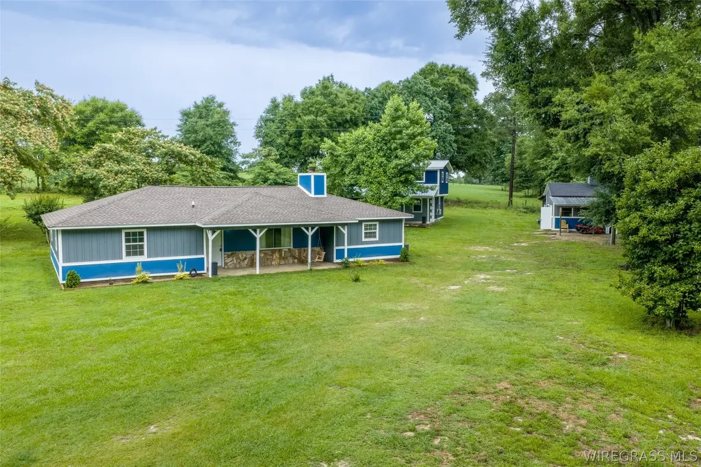 7727 S Highway 167 Hartford AL 36344