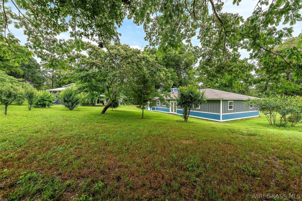 7727 S Highway 167 Hartford AL 36344