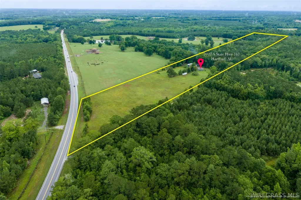 7727 S Highway 167 Hartford AL 36344