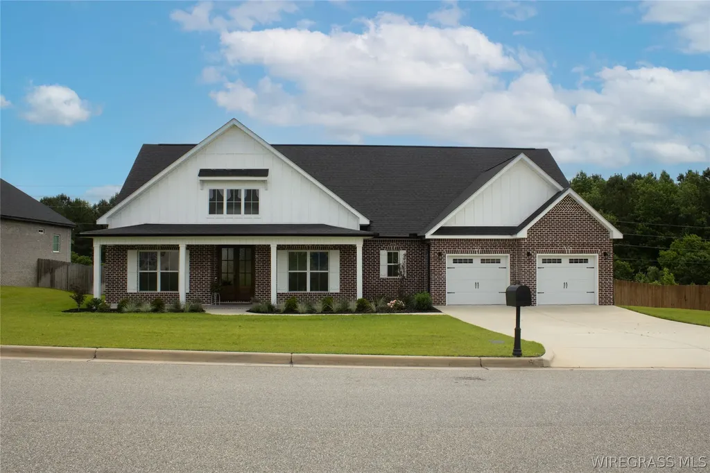 332 Lakes Drive Enterprise AL 36330