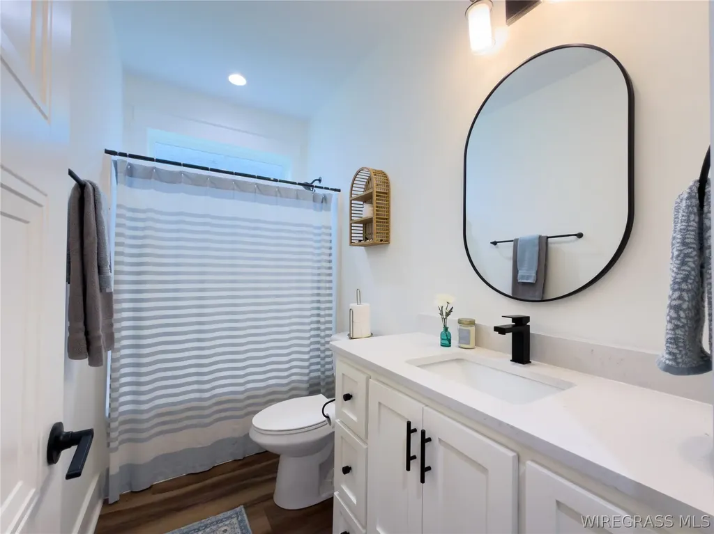 332 Lakes Drive Enterprise AL 36330