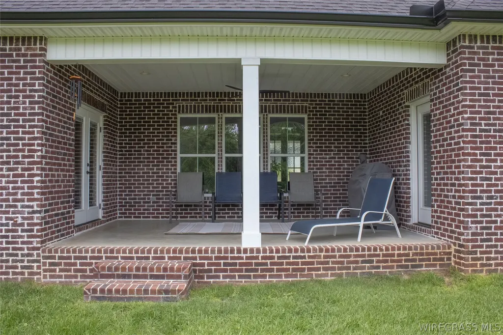 332 Lakes Drive Enterprise AL 36330