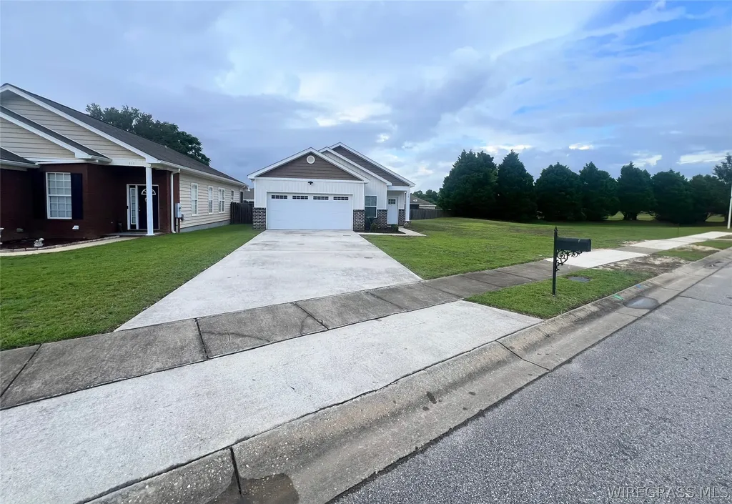 108 Heyward Drive Dothan AL 36303