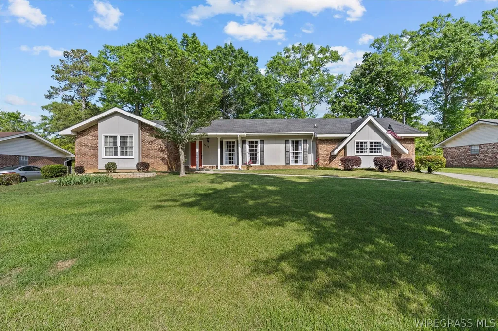 1317 Cambridge Road Dothan AL 36305