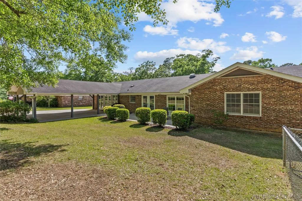 1317 Cambridge Road Dothan AL 36305