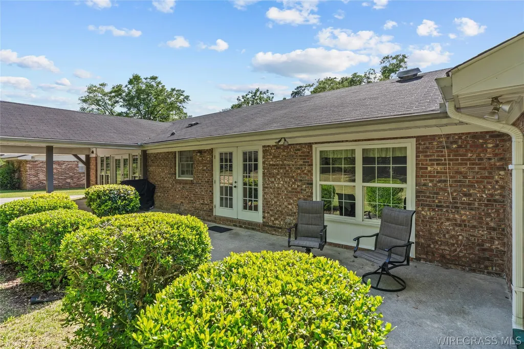 1317 Cambridge Road Dothan AL 36305