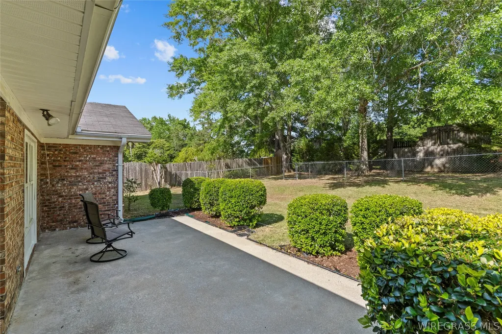 1317 Cambridge Road Dothan AL 36305