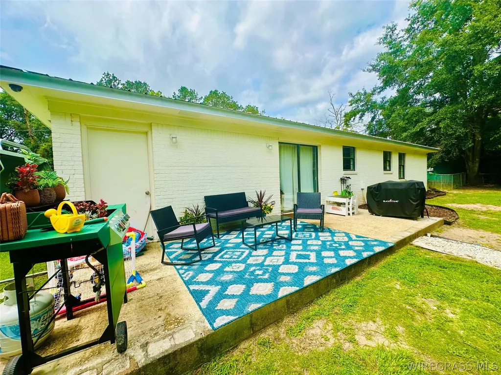 629 Holman Bridge Road Daleville AL 36322