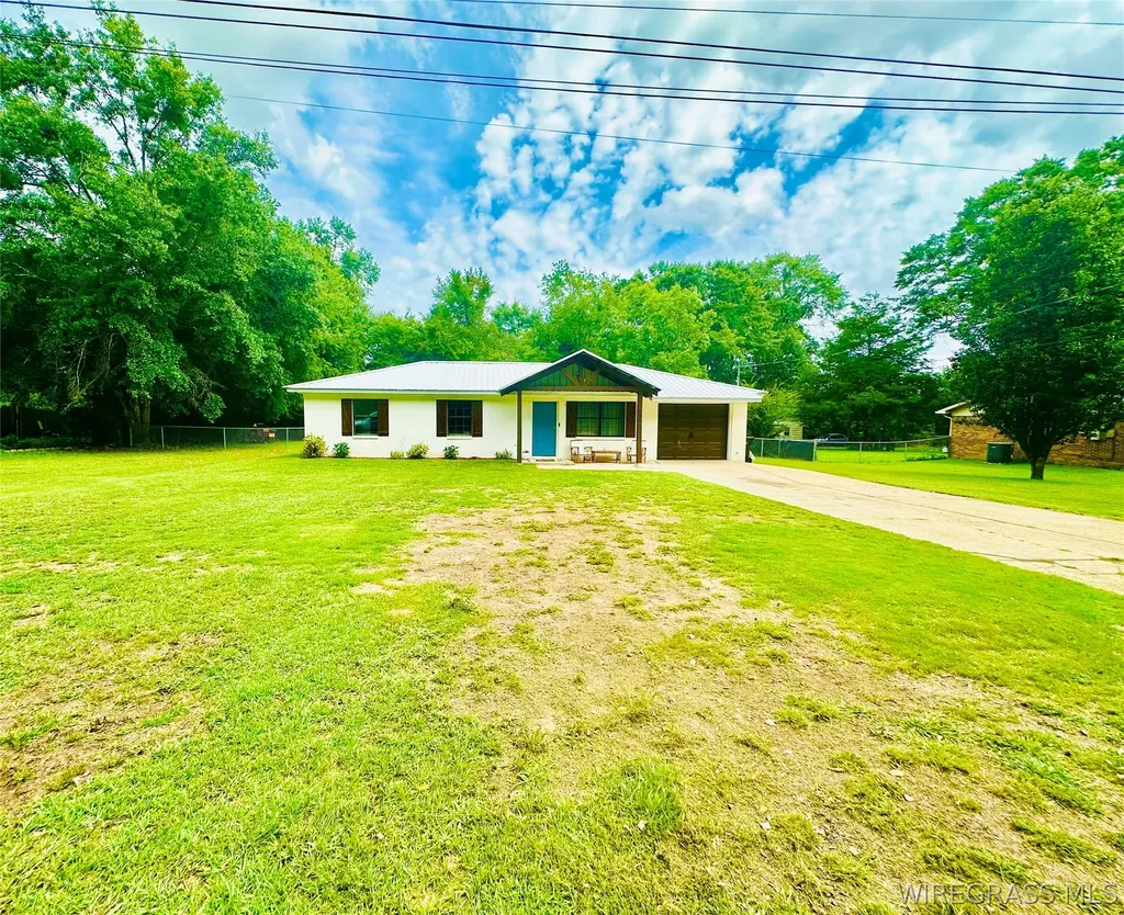 629 Holman Bridge Road Daleville AL 36322