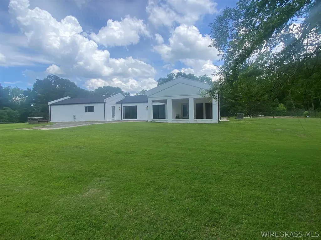 383 Peters Drive Ozark AL 36360