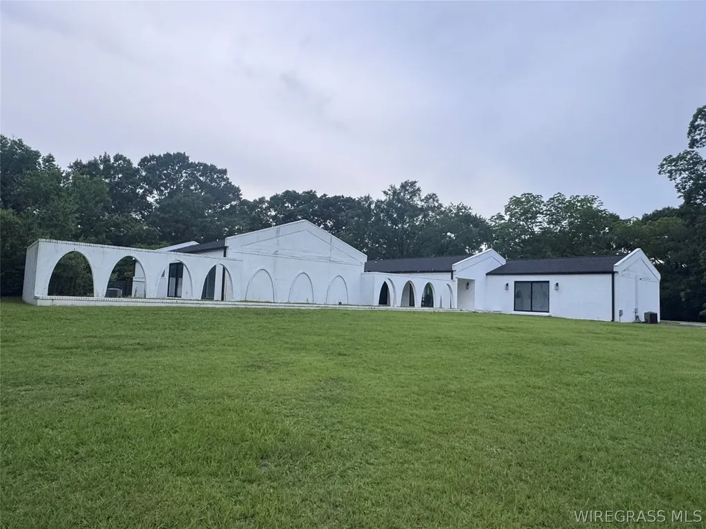 383 Peters Drive Ozark AL 36360