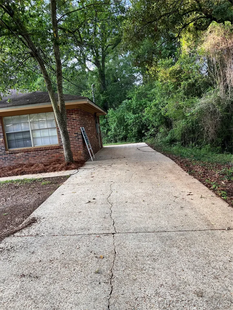 113 Yellowleaf Drive Enterprise AL 36330