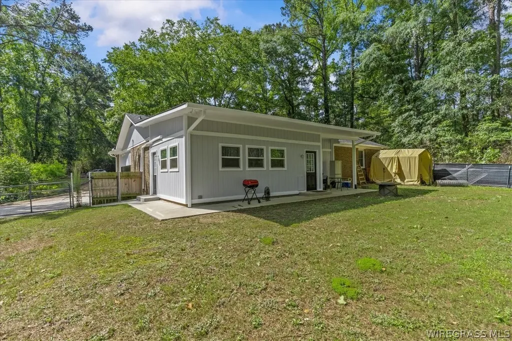 613 Chickasaw Road Enterprise AL 36330