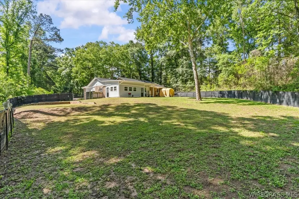 613 Chickasaw Road Enterprise AL 36330