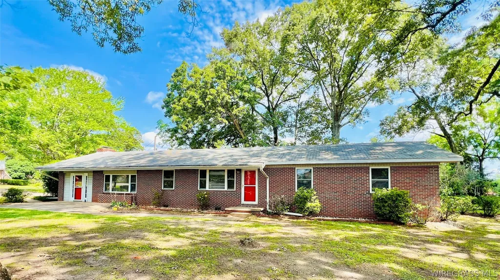 225 Lowe Drive Enterprise AL 36330