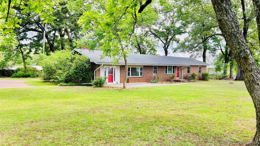 225 Lowe Drive Enterprise AL 36330