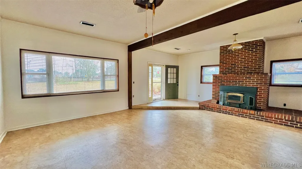 225 Lowe Drive Enterprise AL 36330