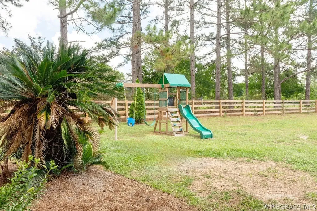 74 Deal Road Newton AL 36352