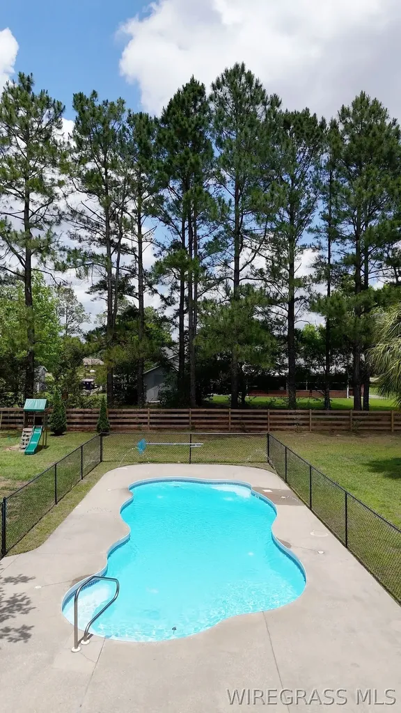 74 Deal Road Newton AL 36352