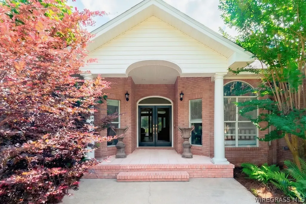 74 Deal Road Newton AL 36352