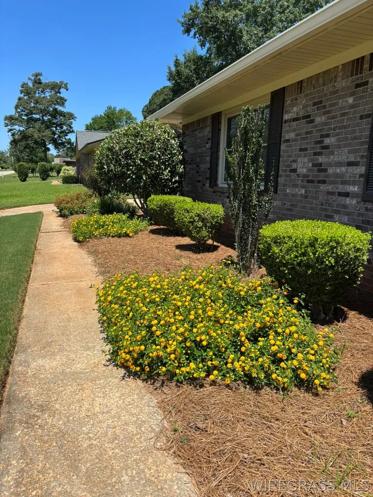 209 E Hickory Bend Road Enterprise AL 36330