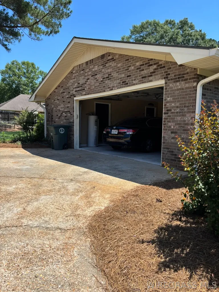 209 E Hickory Bend Road Enterprise AL 36330