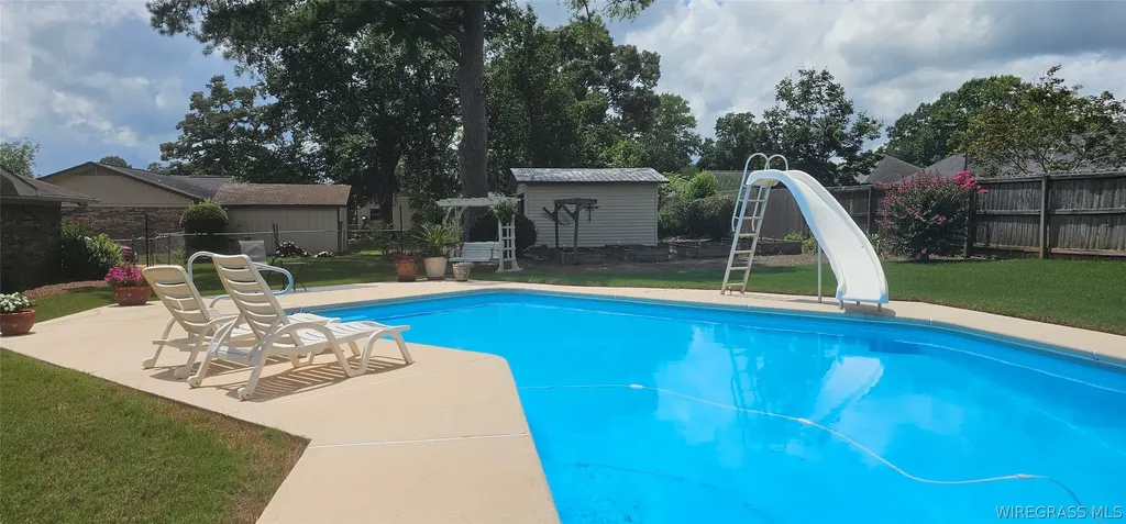 209 E Hickory Bend Road Enterprise AL 36330