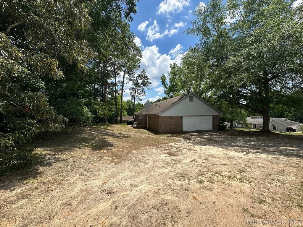 180 Grandview Street Ozark AL 36360