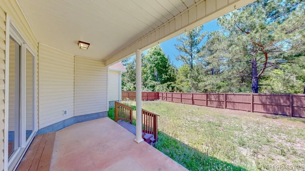 211 Edith Way Daleville AL 36332