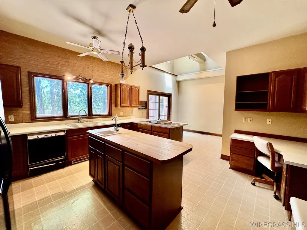 203 Laurel Breeze Drive Enterprise AL 36330