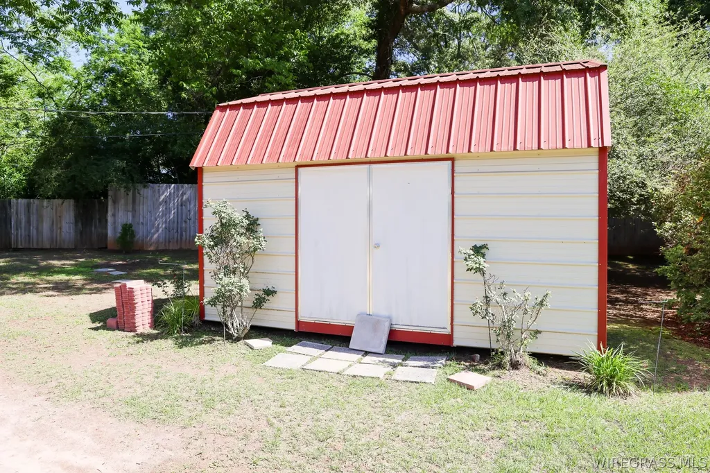 82 County Road 17 Enterprise AL 36330
