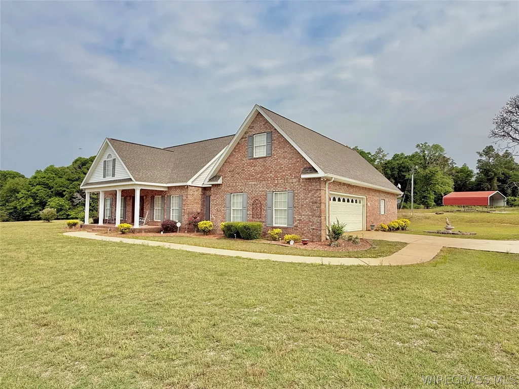 38 County Road 6 Road Black AL 36314