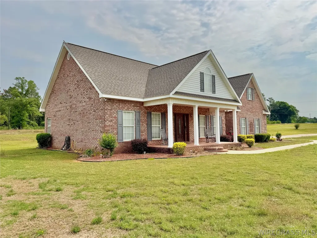 9 County Road 6 Road Black AL 36314