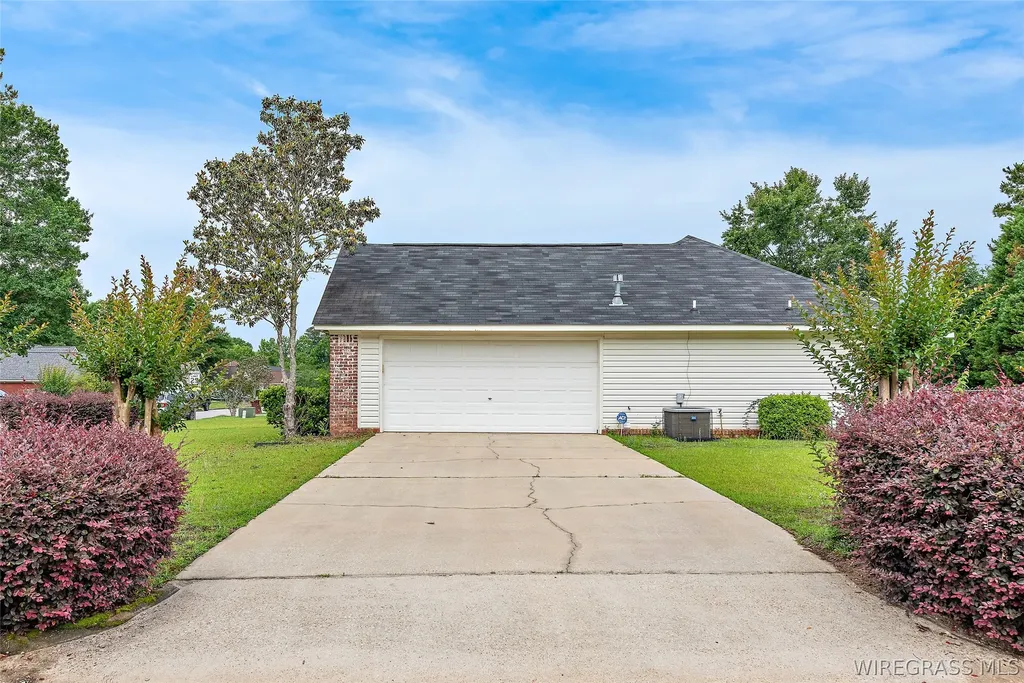 400 Mill Creek Circle Dothan AL 36305
