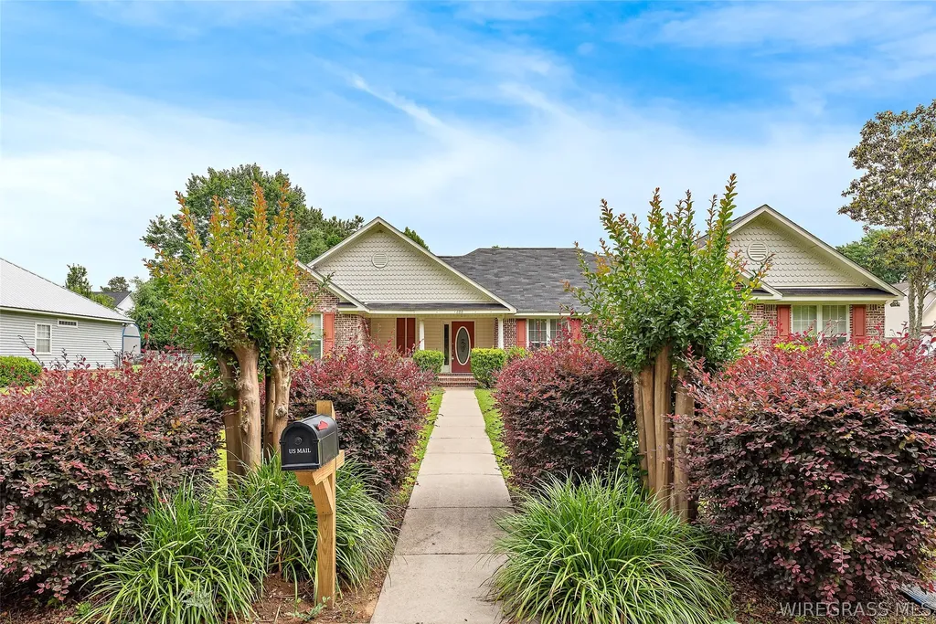 400 Mill Creek Circle Dothan AL 36305
