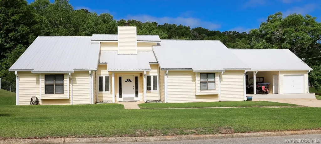250 Hank Nix Drive Ozark AL 36360