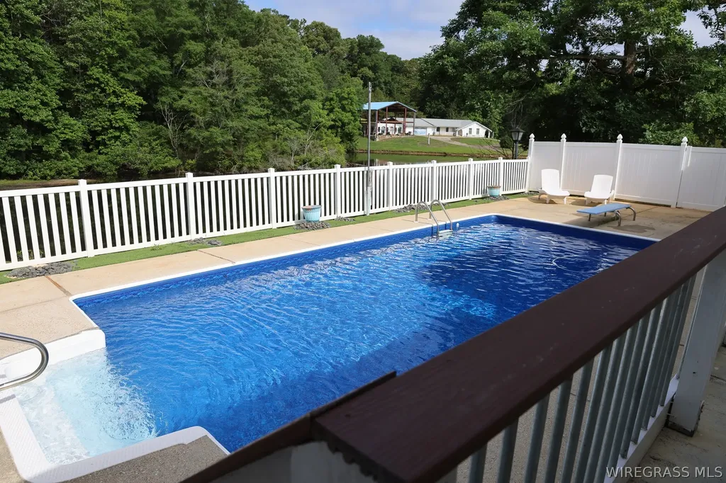 250 Hank Nix Drive Ozark AL 36360