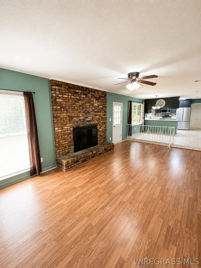 2002 Hardwick Drive Dothan AL 36303