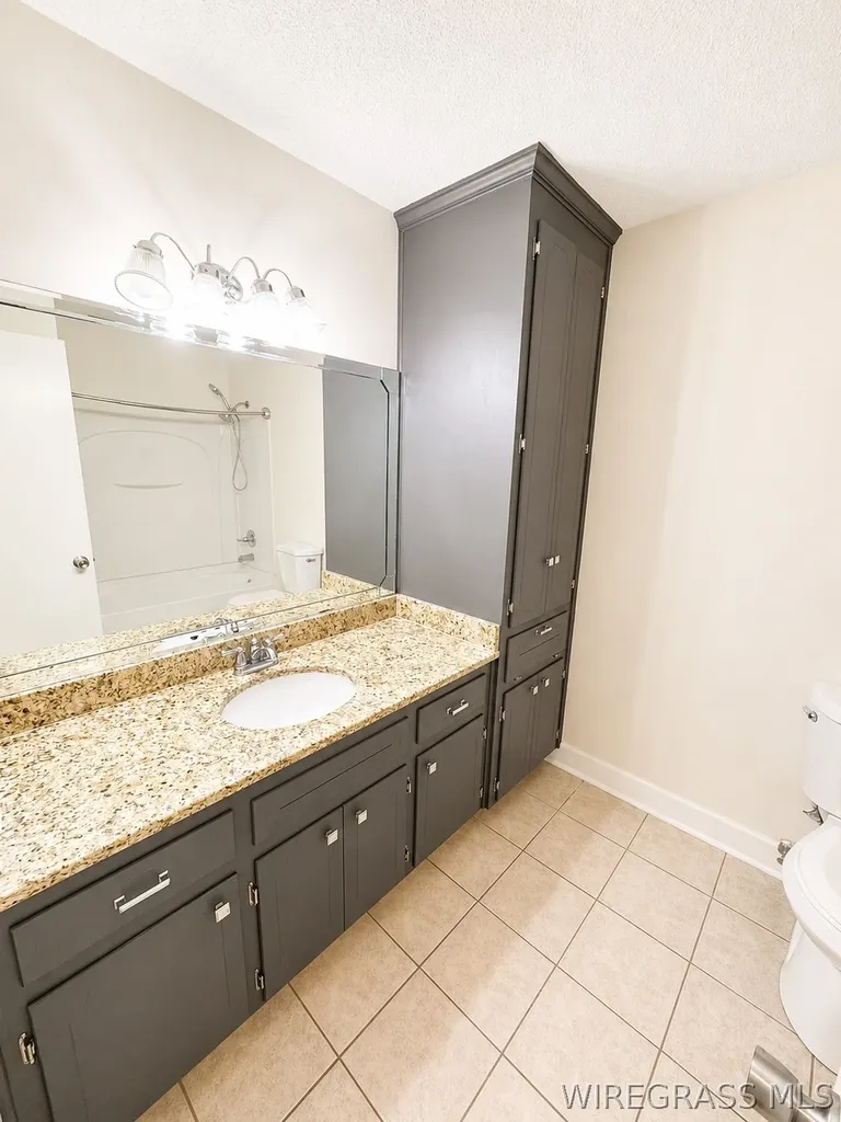 2002 Hardwick Drive Dothan AL 36303