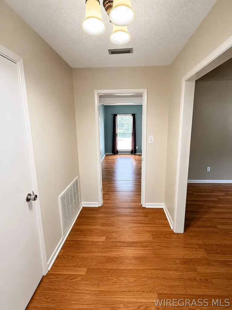 2002 Hardwick Drive Dothan AL 36303
