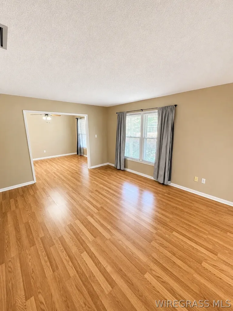 2002 Hardwick Drive Dothan AL 36303