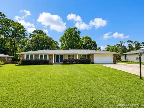 2002 Hardwick Drive Dothan AL 36303