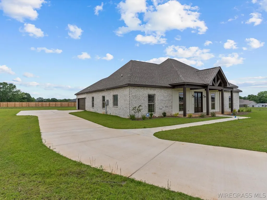 19 County Road 760 Enterprise AL 36330
