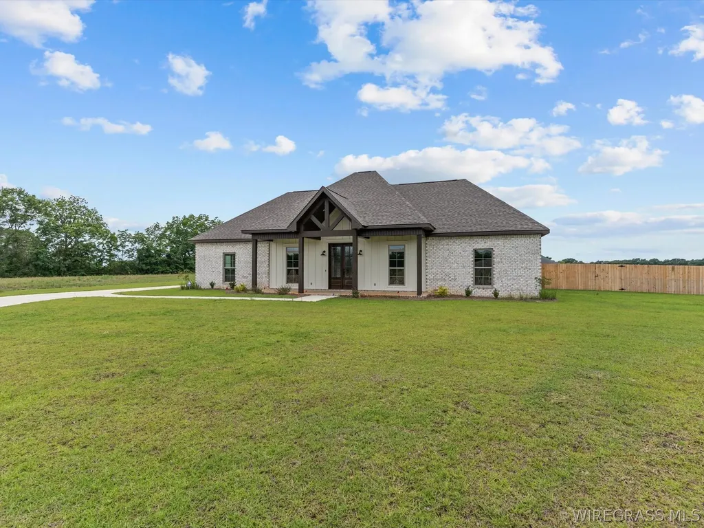 19 County Road 760 Enterprise AL 36330