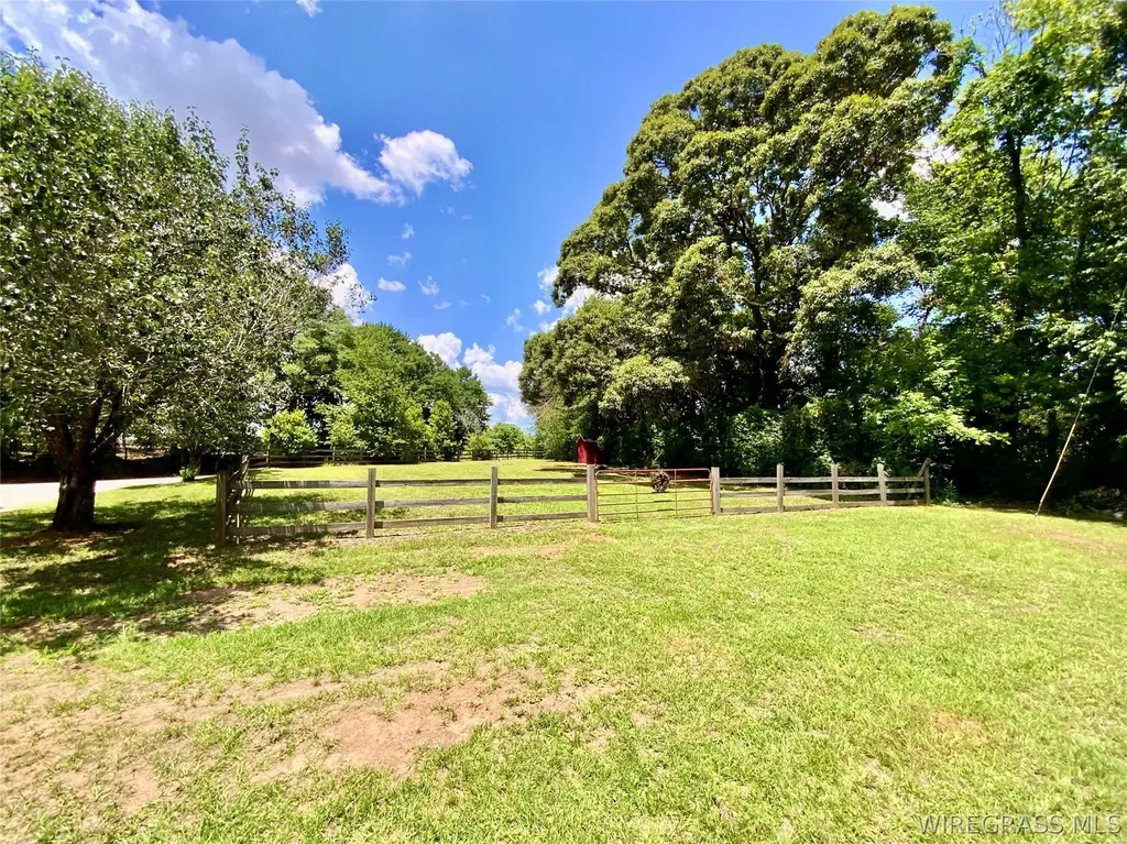 8429 Highway 85 Highway Daleville AL 36322