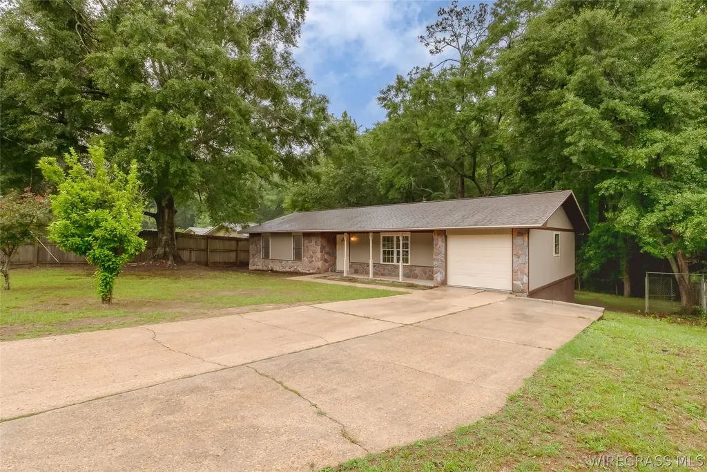 219 Yellowleaf Drive Enterprise AL 36330