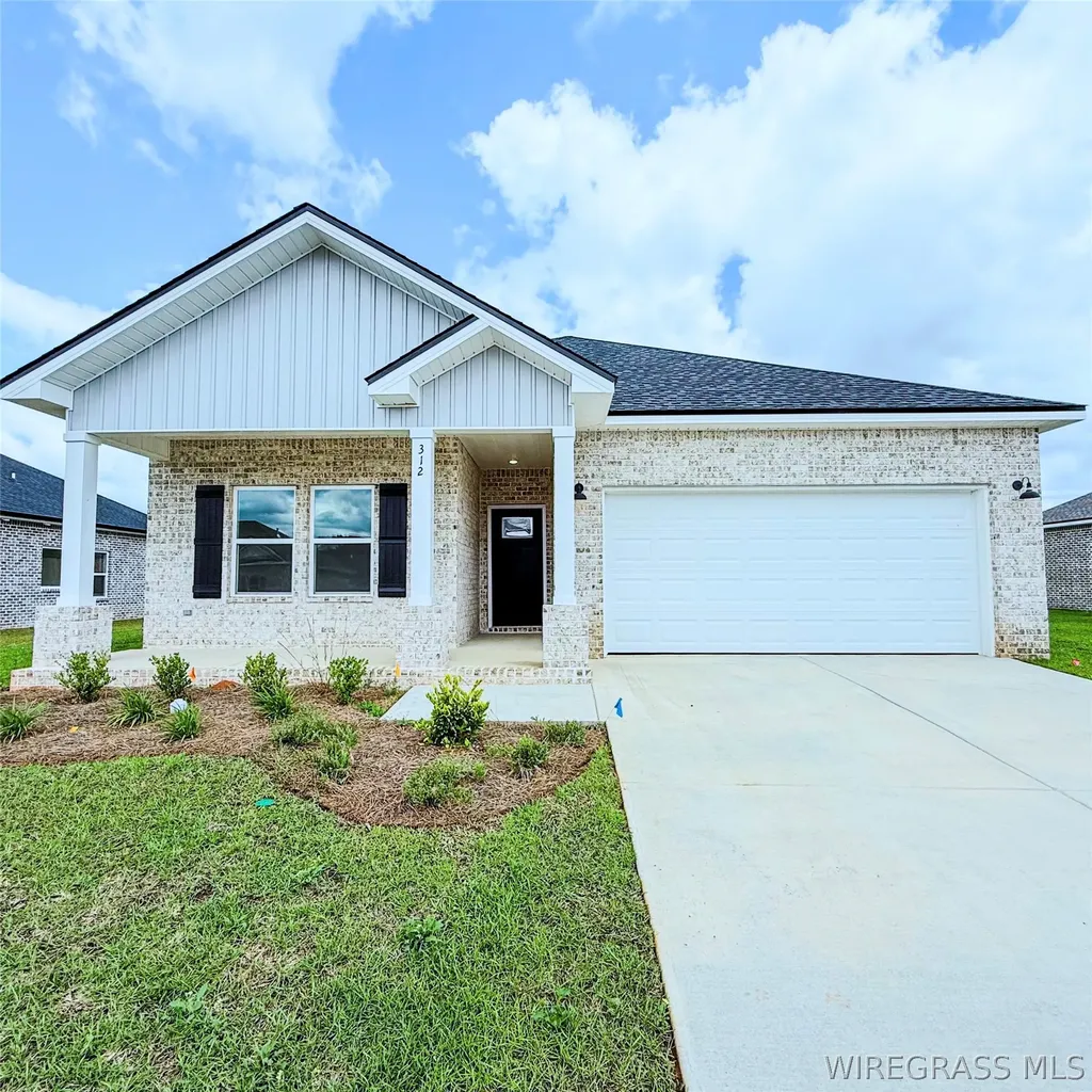 312 Thornbird Loop Enterprise AL 36330