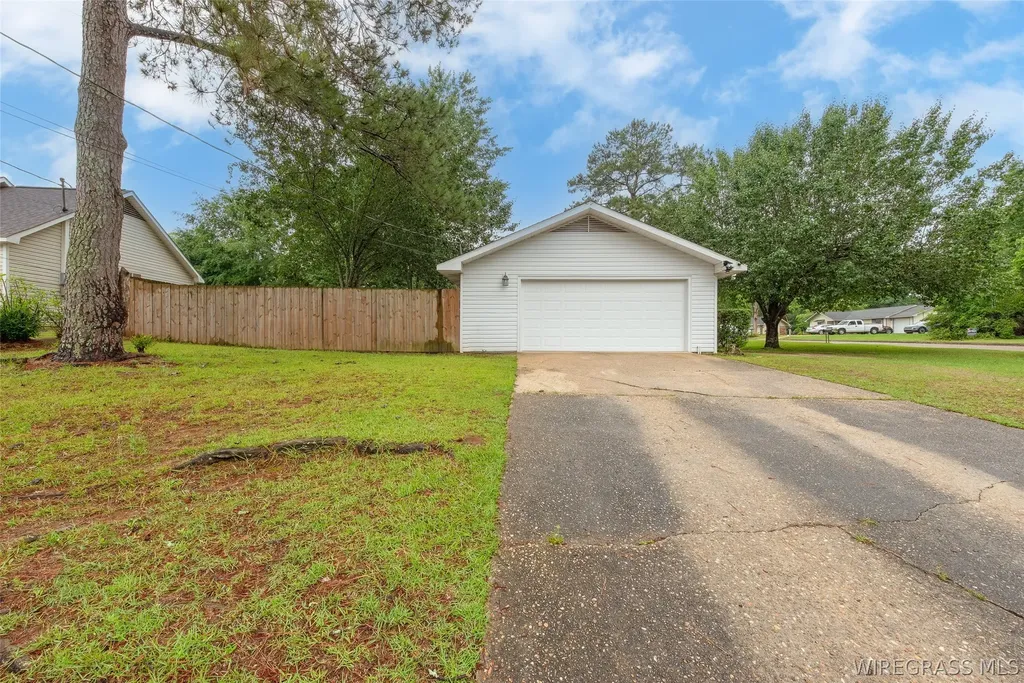 101 Foxhill Drive Enterprise AL 36330