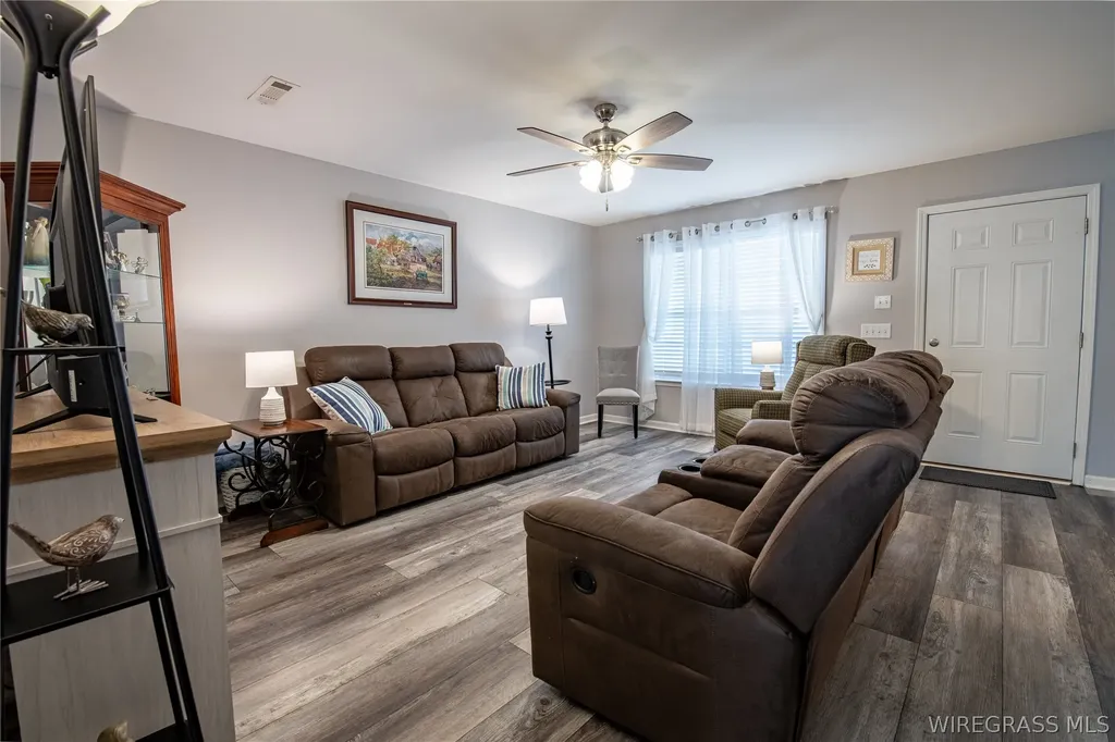 153 Knotts Court New Brockton AL 36351